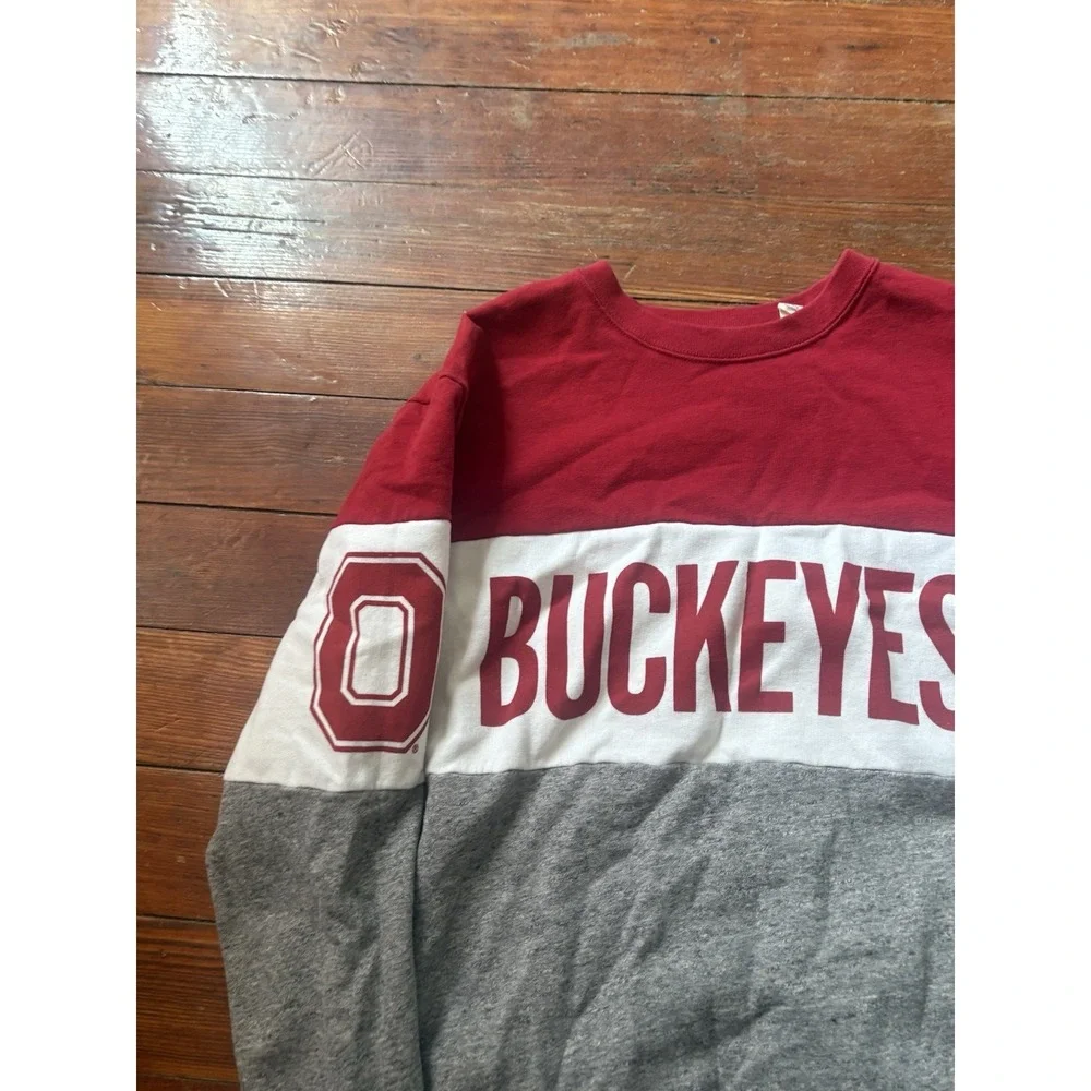 Ohio State Buckeyes Men's Gray‎ Crew Neck Sweatshirt Size Small Spellout